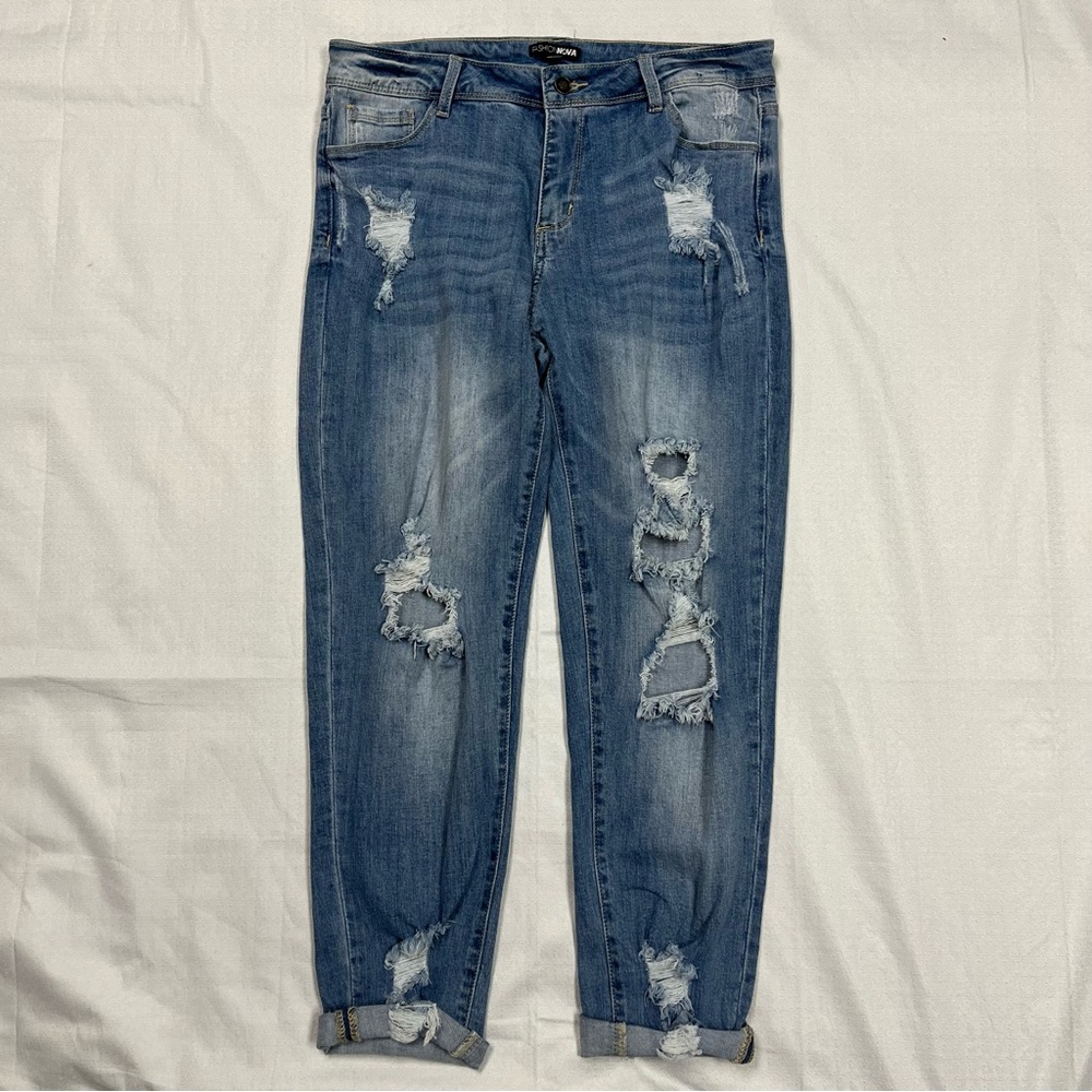 Fashion nova ladies light denim straight leg, cuffed jeans, size 13